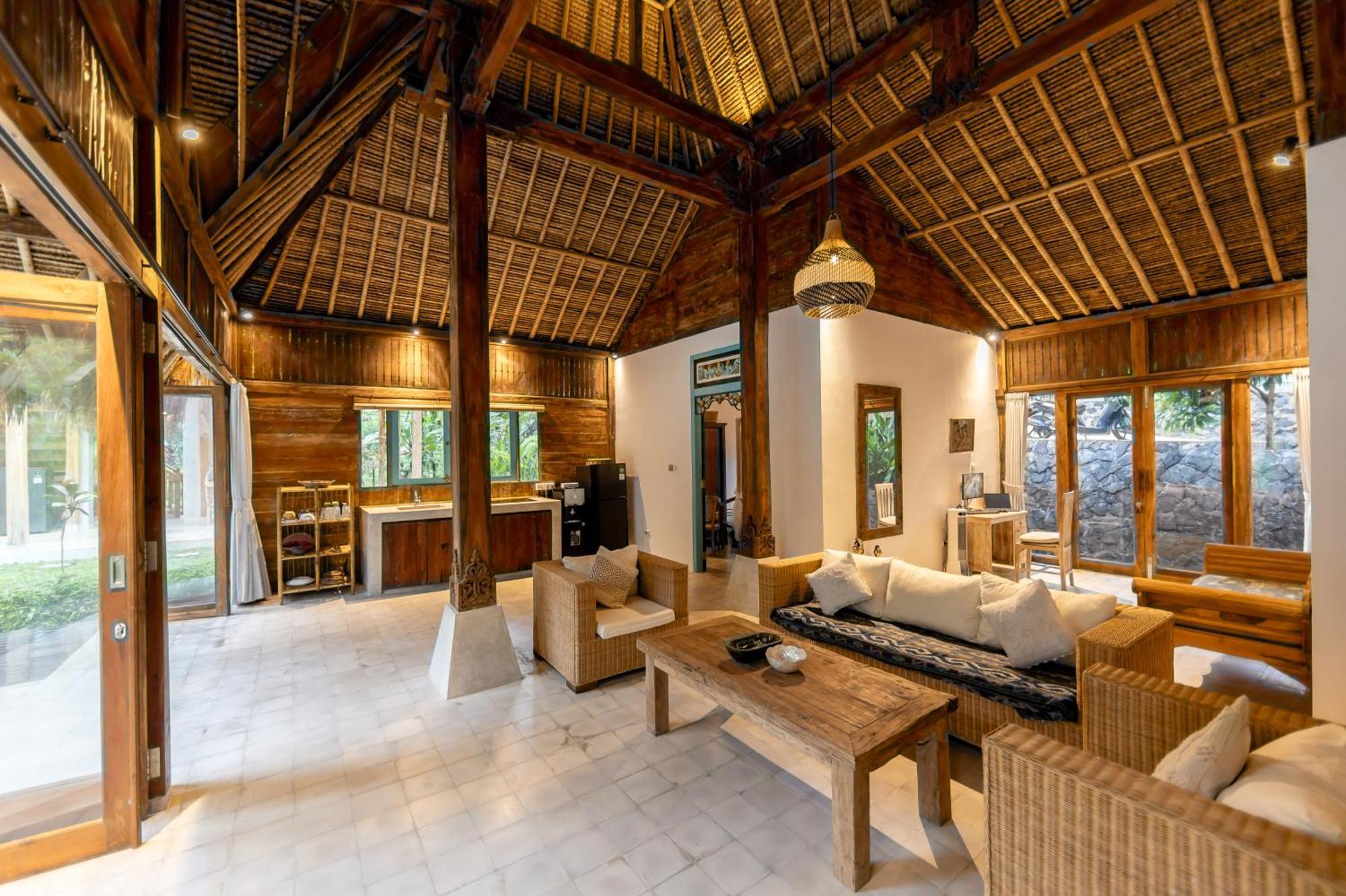 Alojamento Rumah Guci *